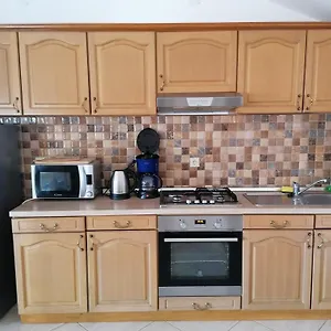 Monte Cristo 500m Do Plaze-beach Apartment